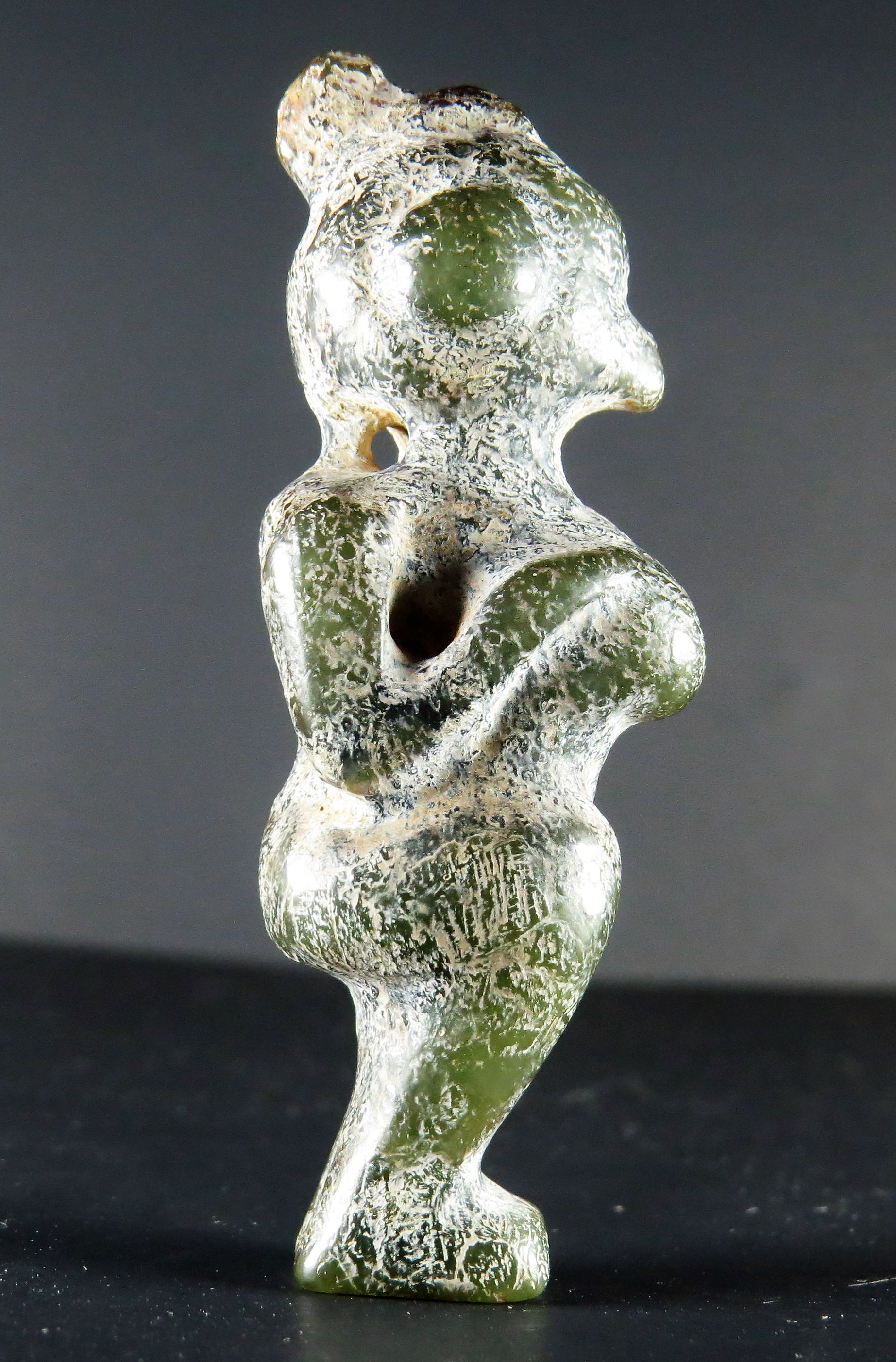 Female bird zoomorphic.